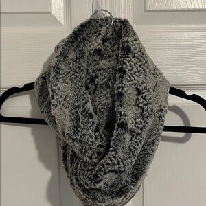 LOFT soft scarf